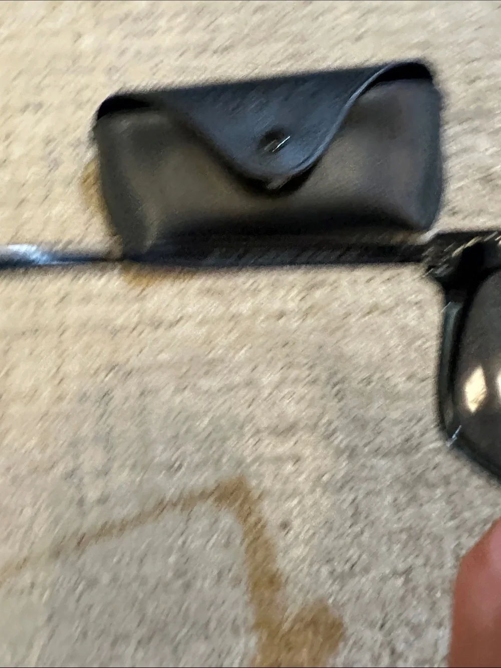 Diff Bella polarized Black Sunglasses with Case